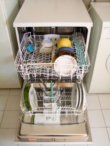 Dishwasher_open_for_loading